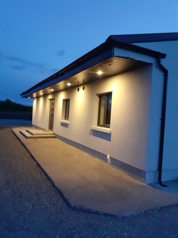 基拉尼Stable Hill House别墅 外观 照片
